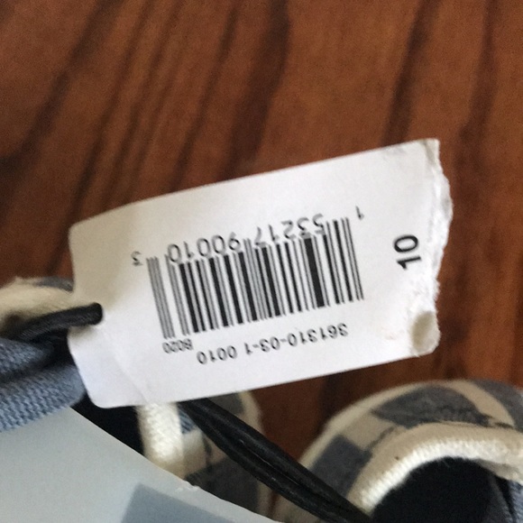 Shoes - Picture 4 of 4